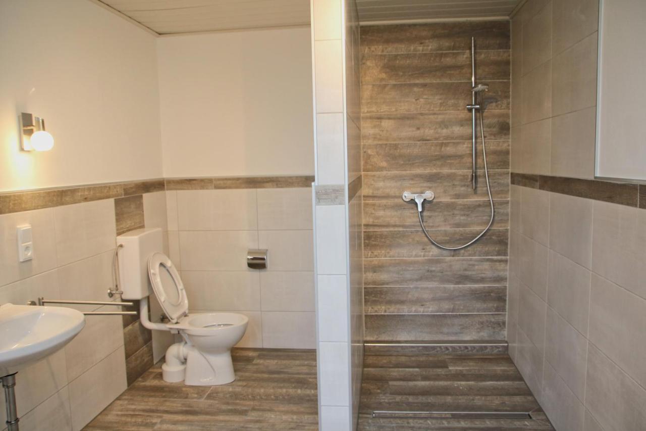 Ferienhaus Am Doctorberg 베른카슈텔쿠에스 외부 사진